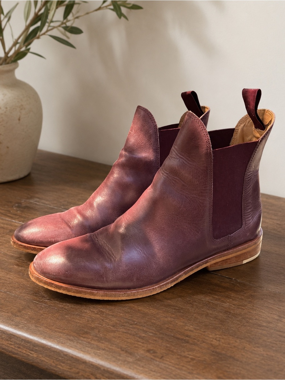Woman’s Everlane bootie in Burgundy Leather
